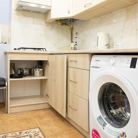 Kit Apartament Leilighet Lviv Eksteriør bilde