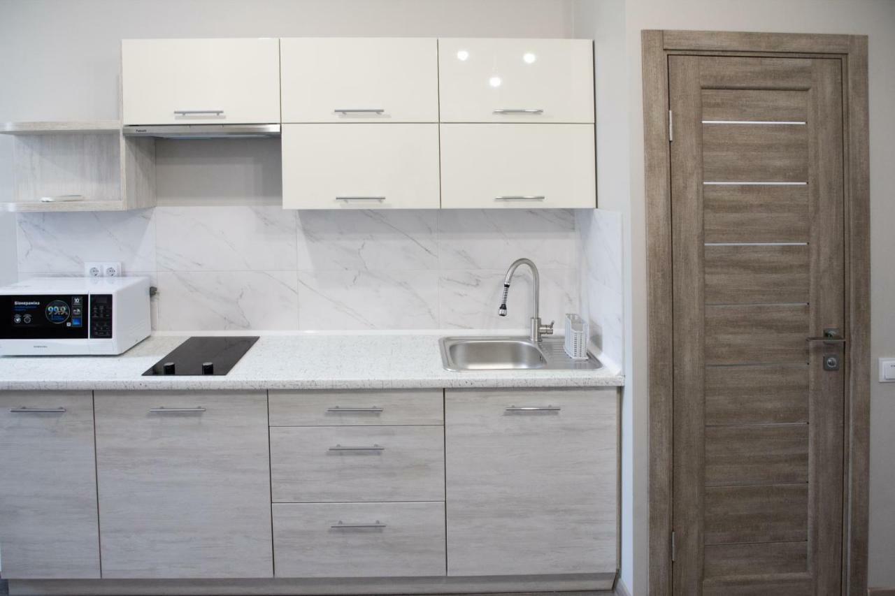 Kit Apartament Leilighet Lviv Eksteriør bilde