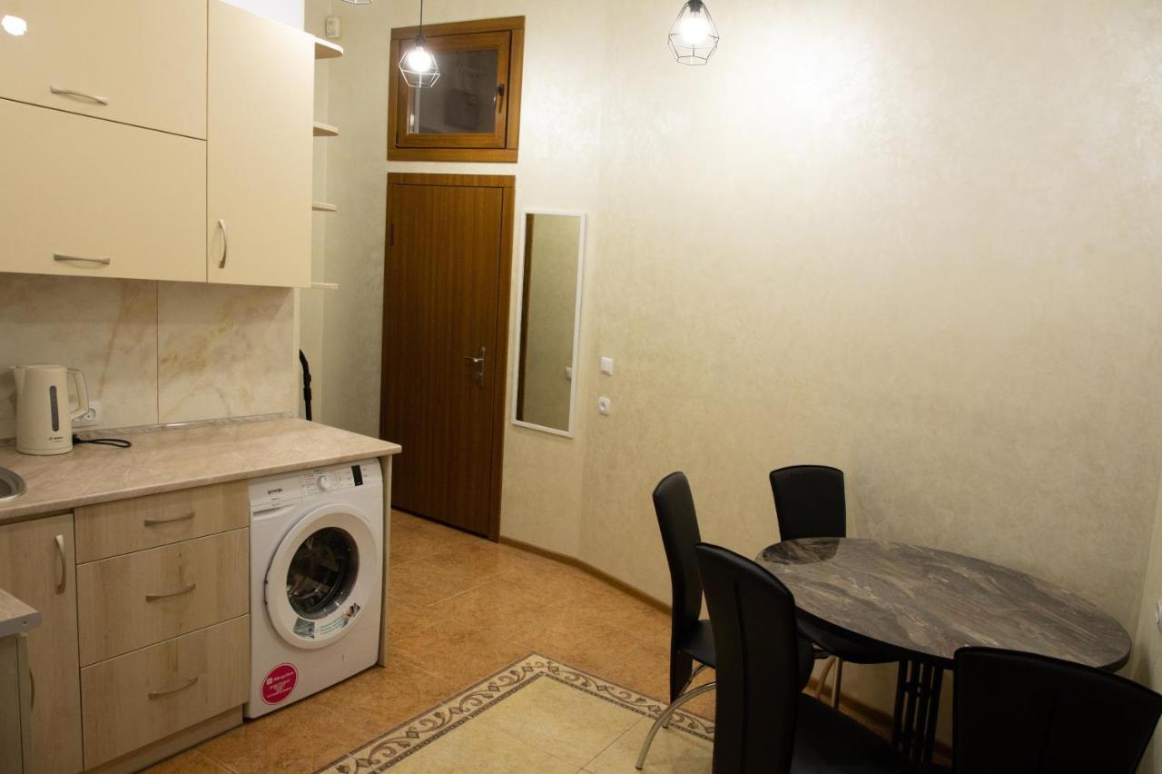 Kit Apartament Leilighet Lviv Eksteriør bilde