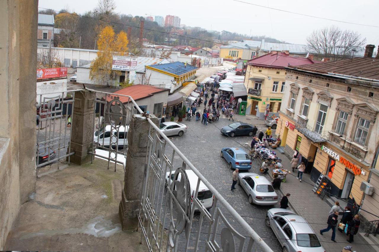 Kit Apartament Leilighet Lviv Eksteriør bilde